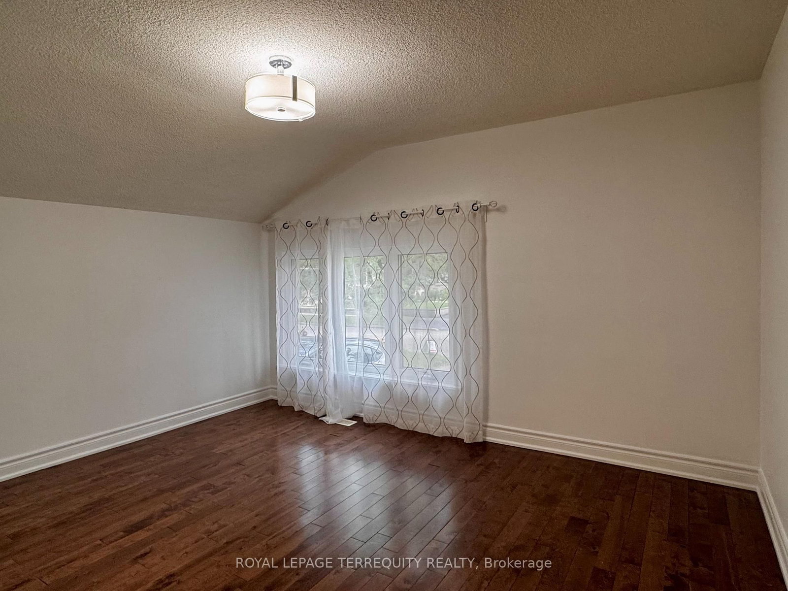 154 Sedgemount Drive • Toronto, ON photo 11