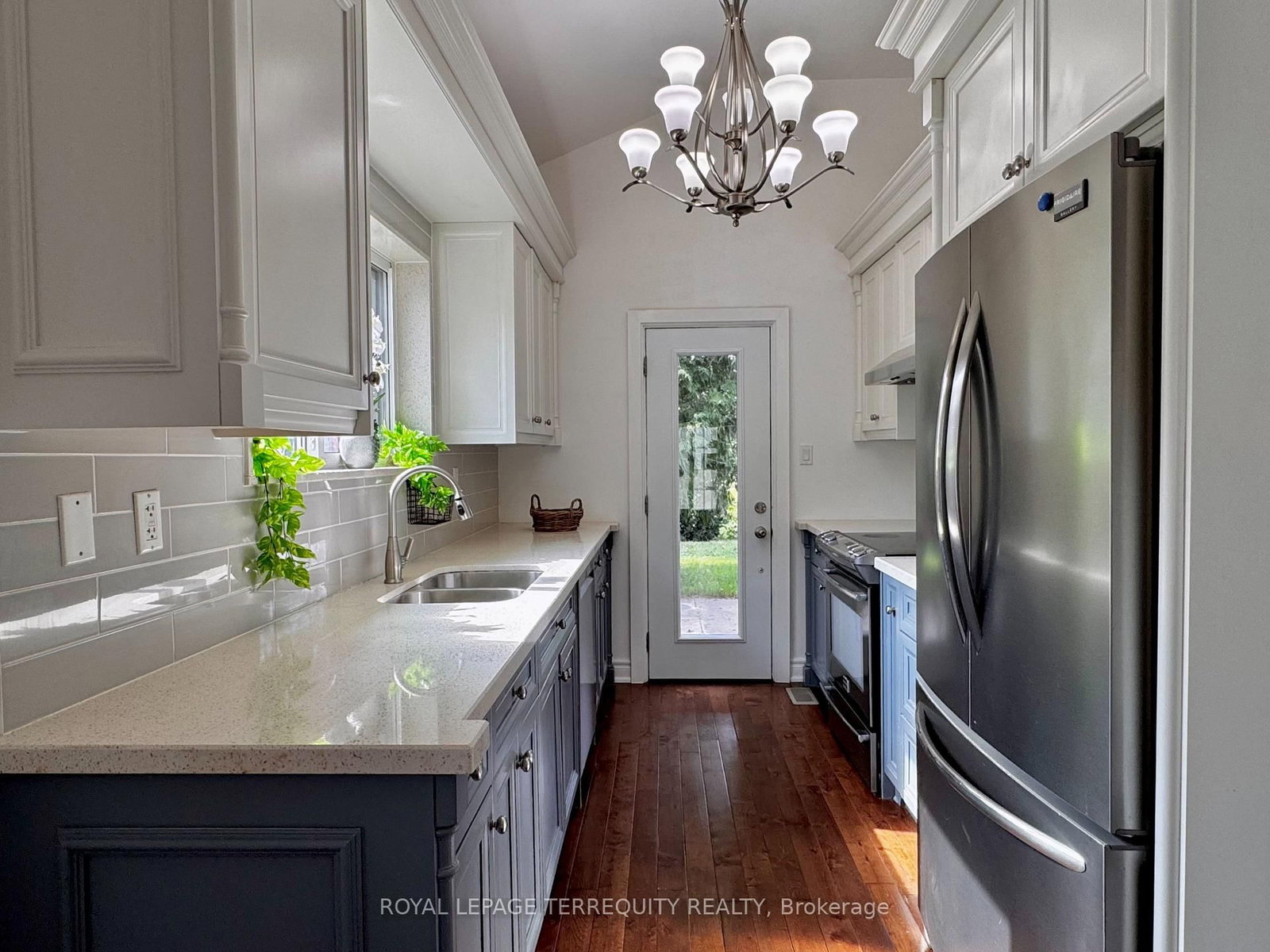 154 Sedgemount Drive • Toronto, ON photo 8