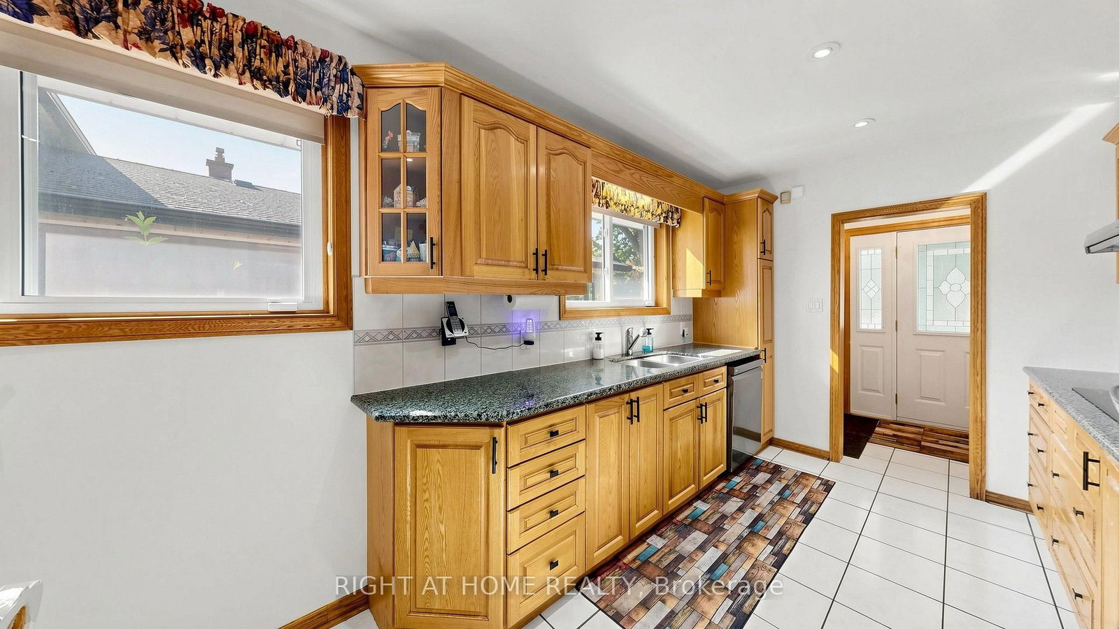 15 Skyridge Road • Toronto, ON photo 16