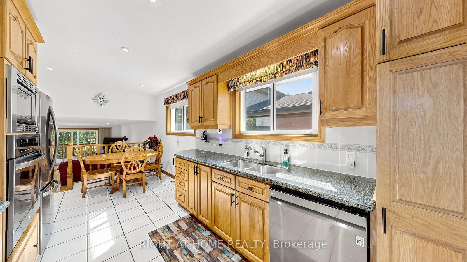 15 Skyridge Road • Toronto, ON photo 18