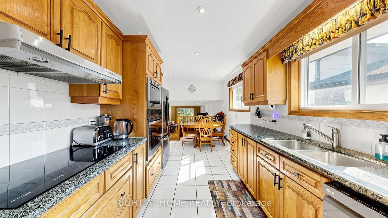 15 Skyridge Road • Toronto, ON photo 19