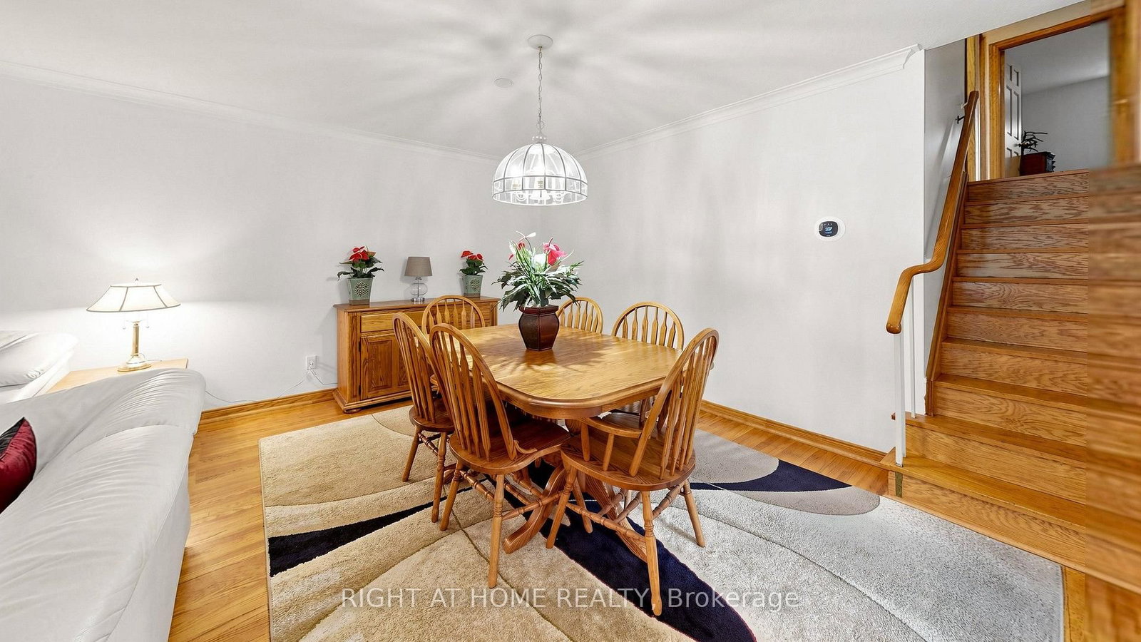 15 Skyridge Road • Toronto, ON photo 8