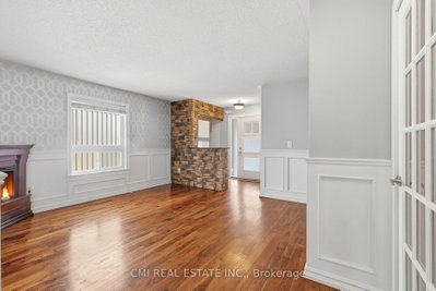 42 Honeyman Drive • Clarington, ON photo 6