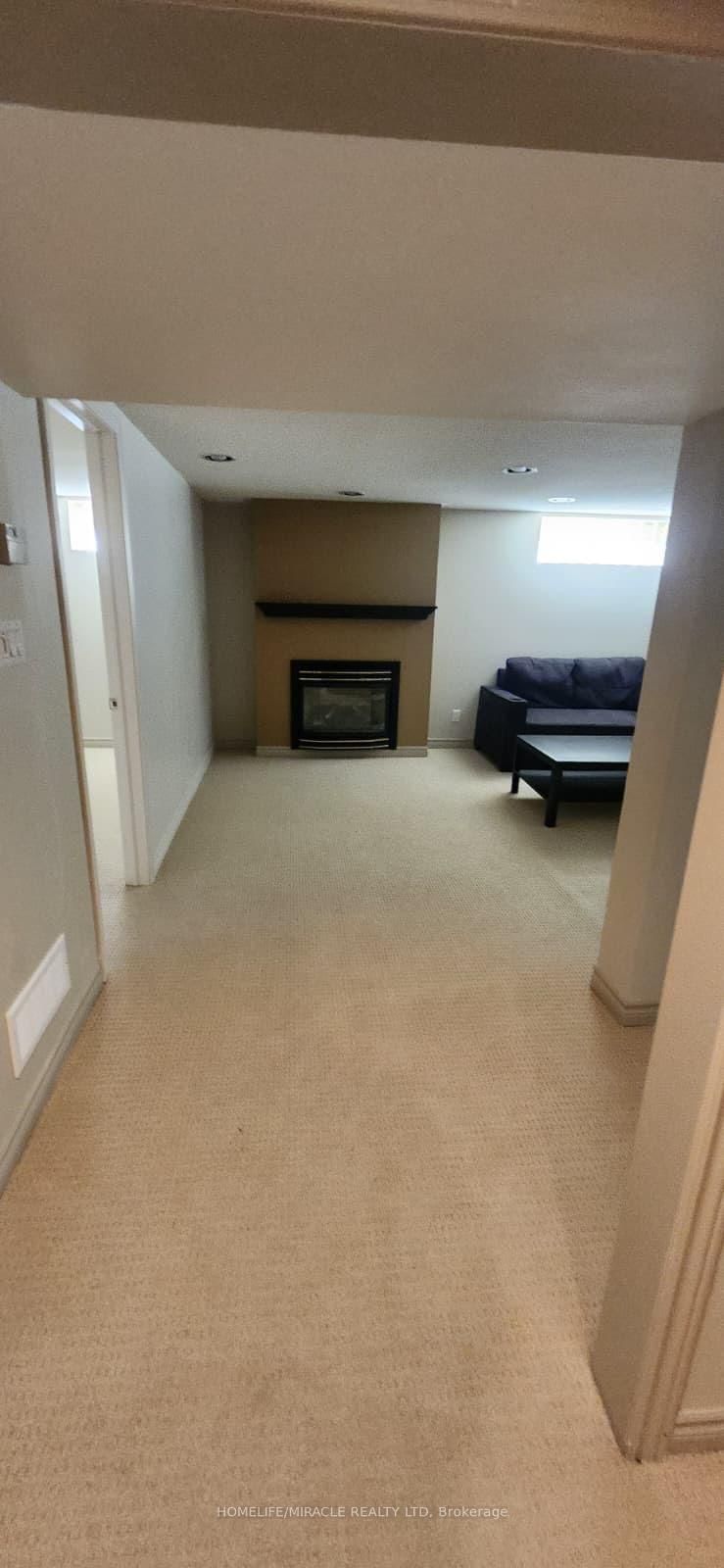46 Orchard View Boulevard