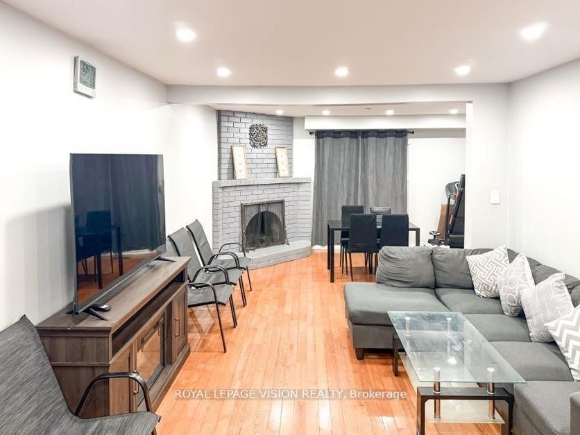Brock Ridge, Pickering photo 16