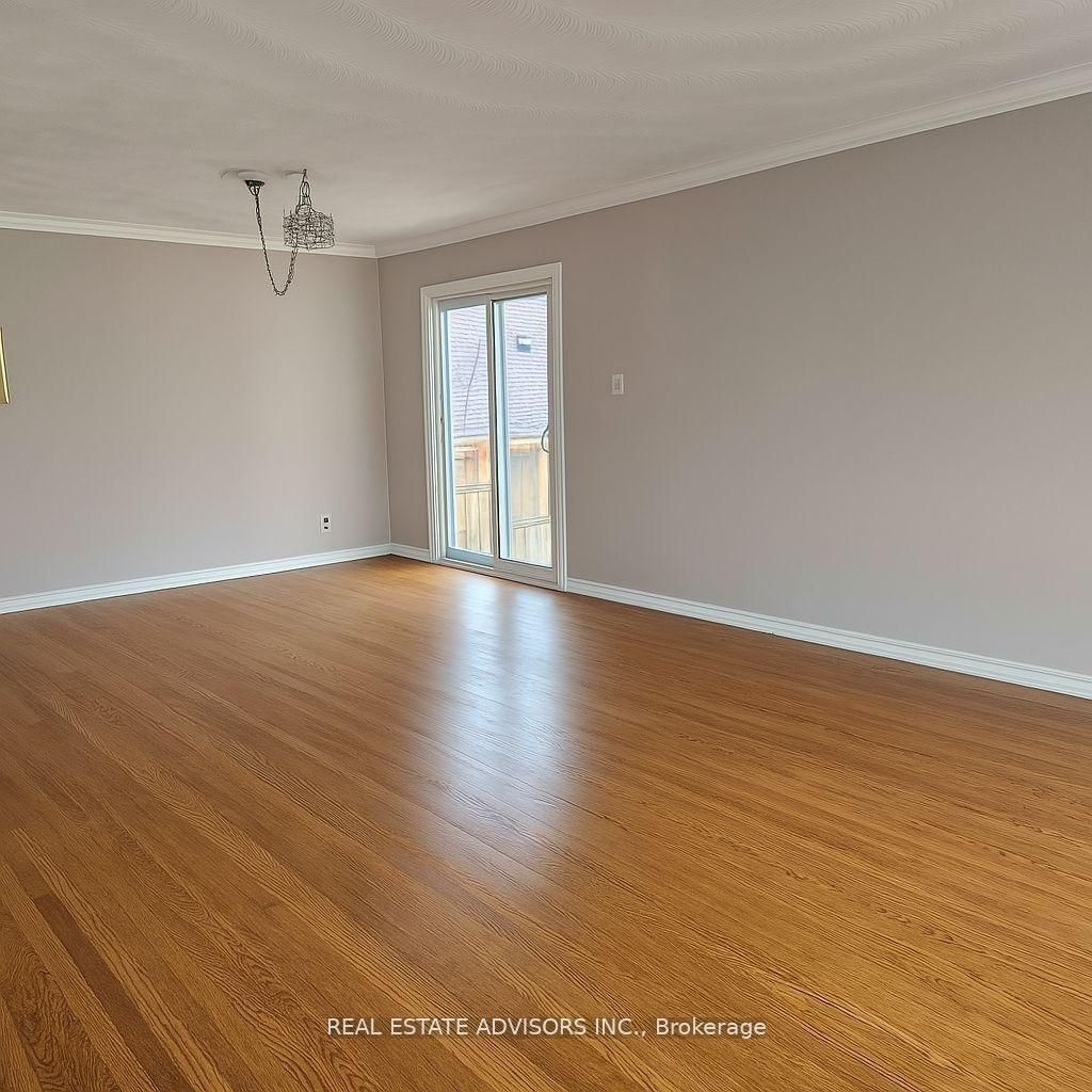 87 Euclid Avenue • Toronto, ON photo 5