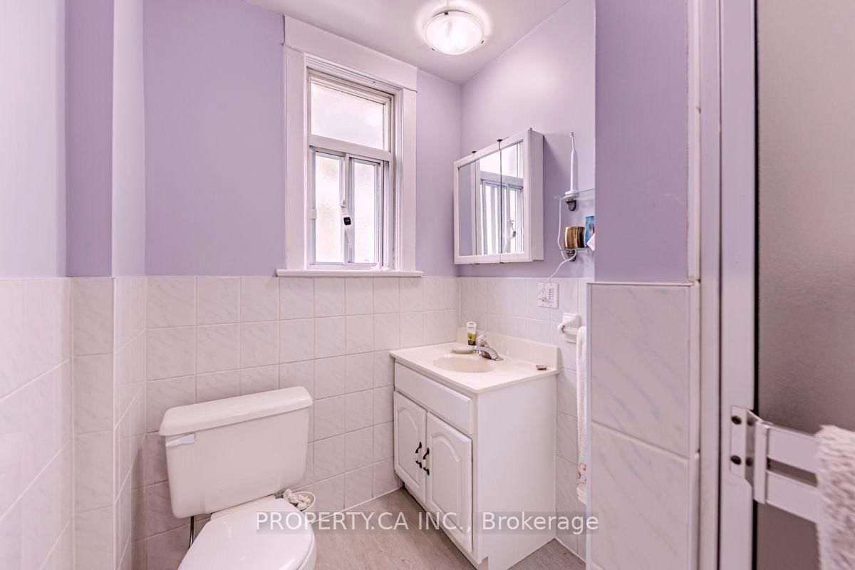 133 Drayton Avenue • Toronto, ON photo 9