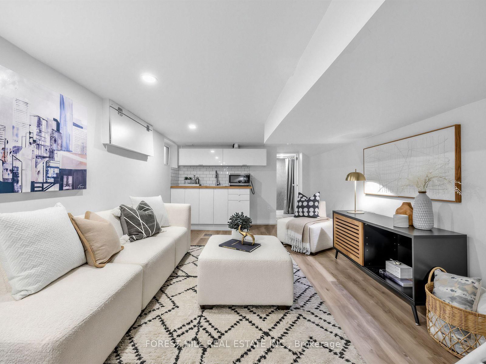 2375 Gerrard Street E • Toronto, ON photo 18