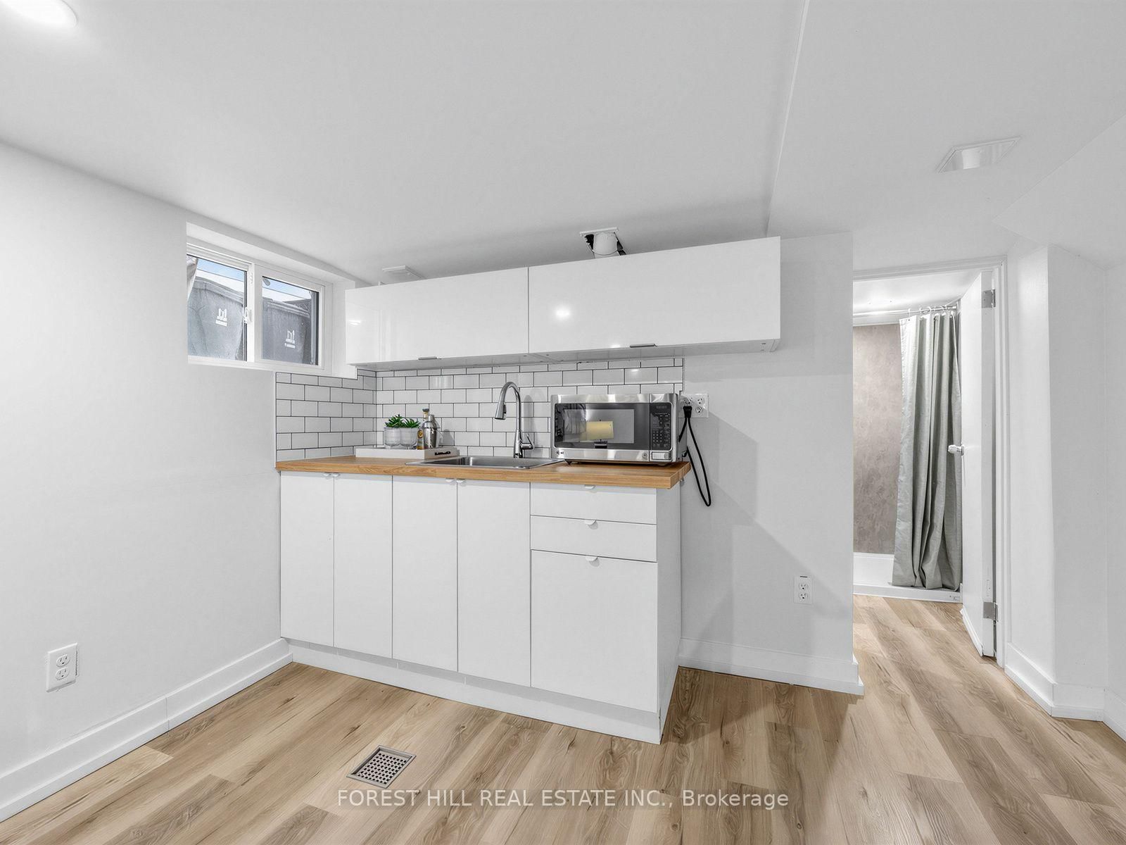2375 Gerrard Street E • Toronto, ON photo 21