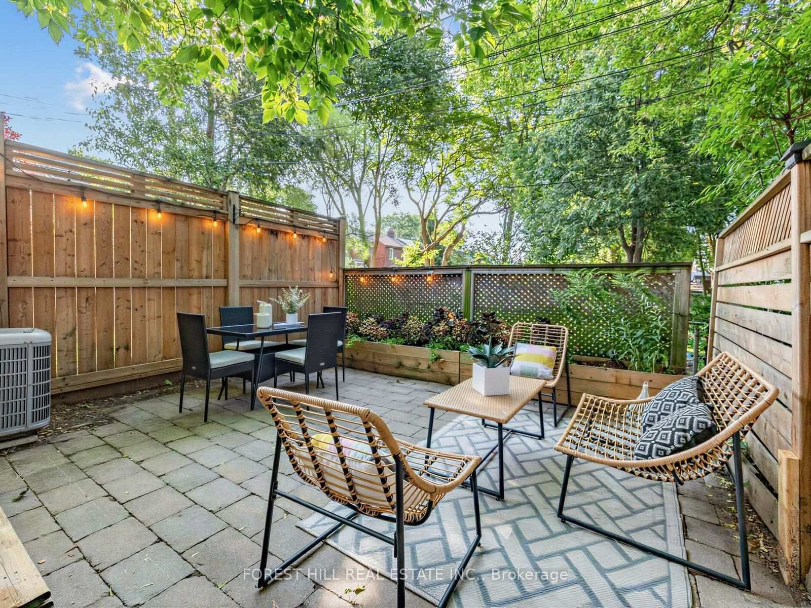 2375 Gerrard Street E • Toronto, ON photo 26