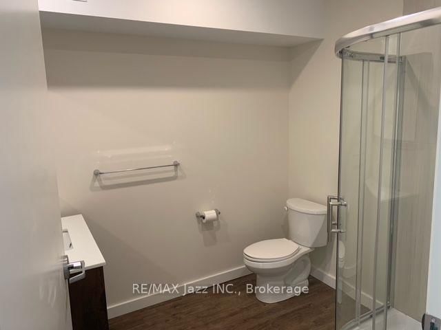 Upper - 16 Simcoe Street S, Oshawa 5