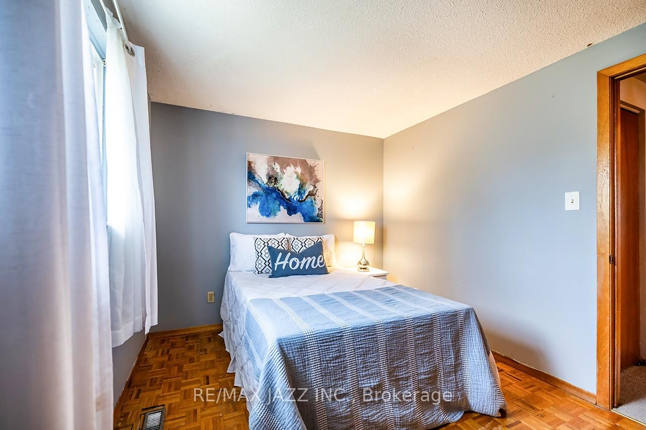 1347 Mary Street N • Oshawa, ON photo 21
