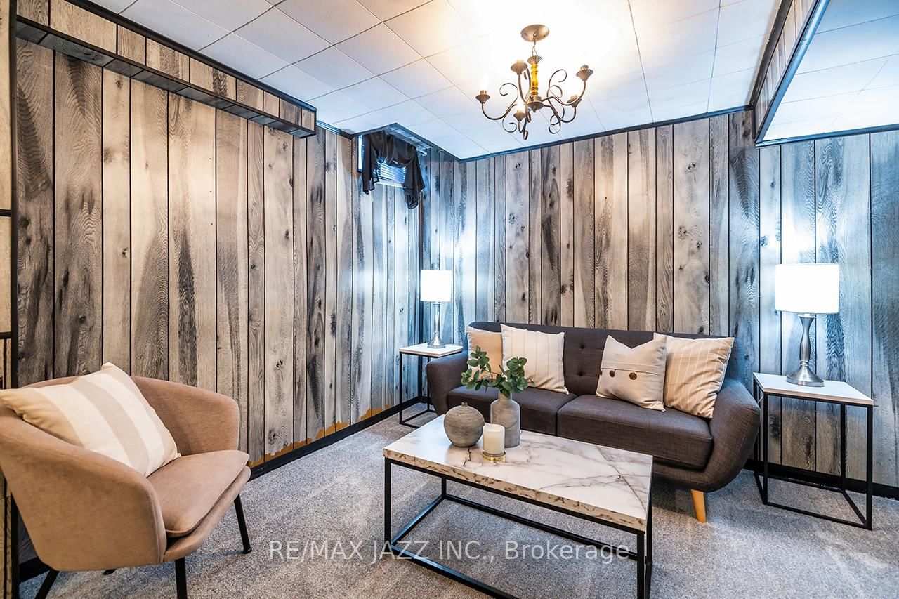1347 Mary Street N • Oshawa, ON photo 33
