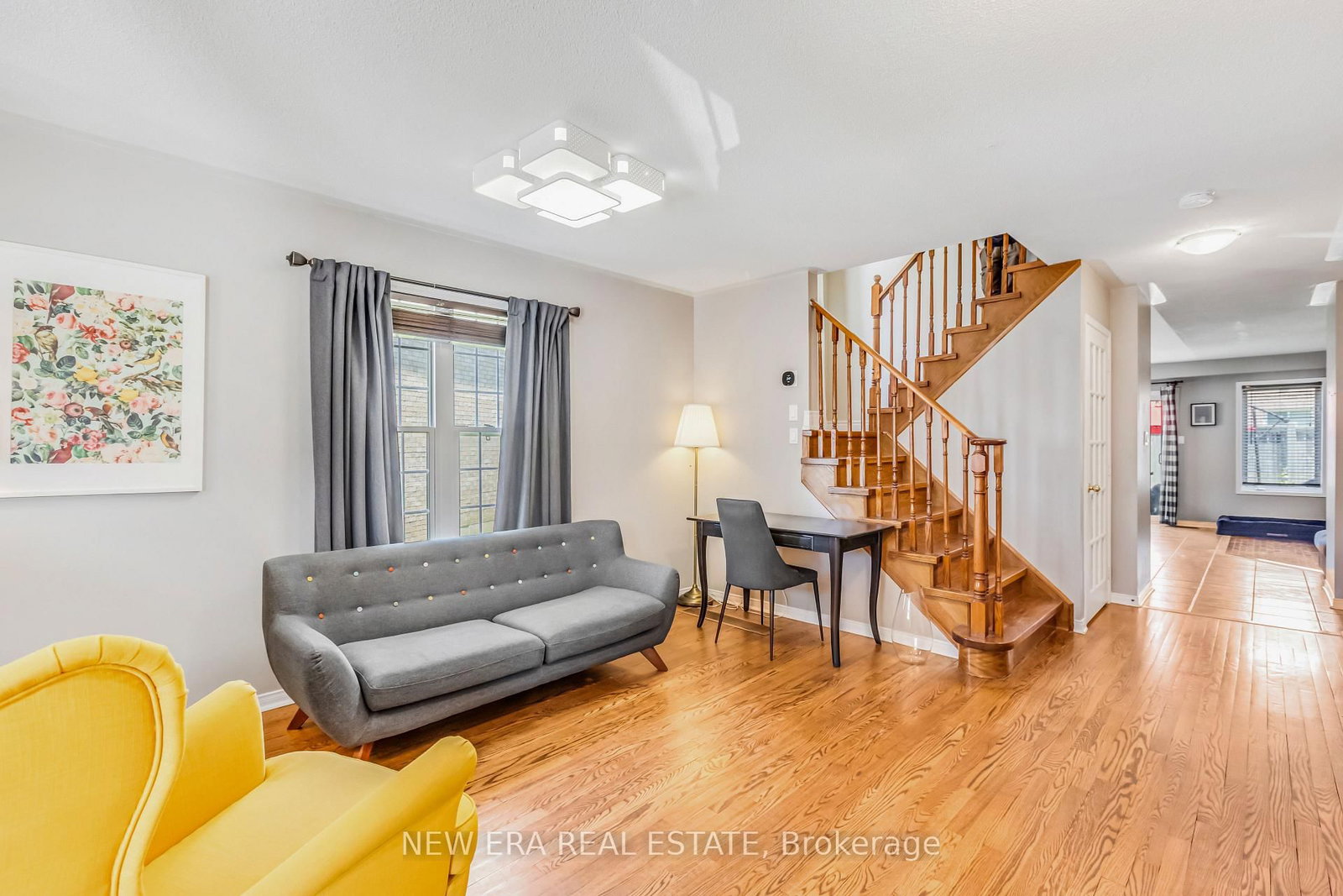 11 Warnford Circle • Ajax, ON photo 4