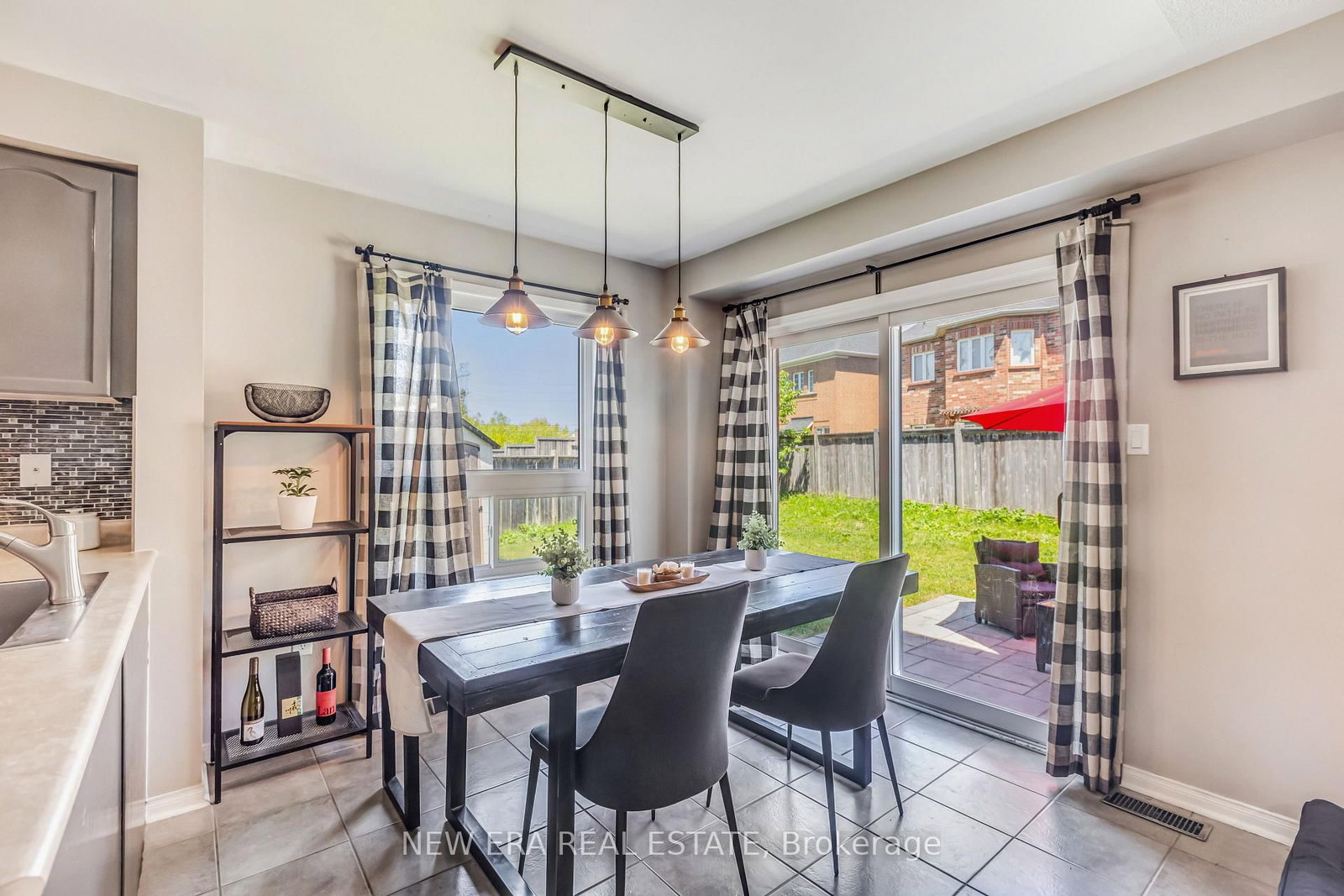 11 Warnford Circle • Ajax, ON photo 9