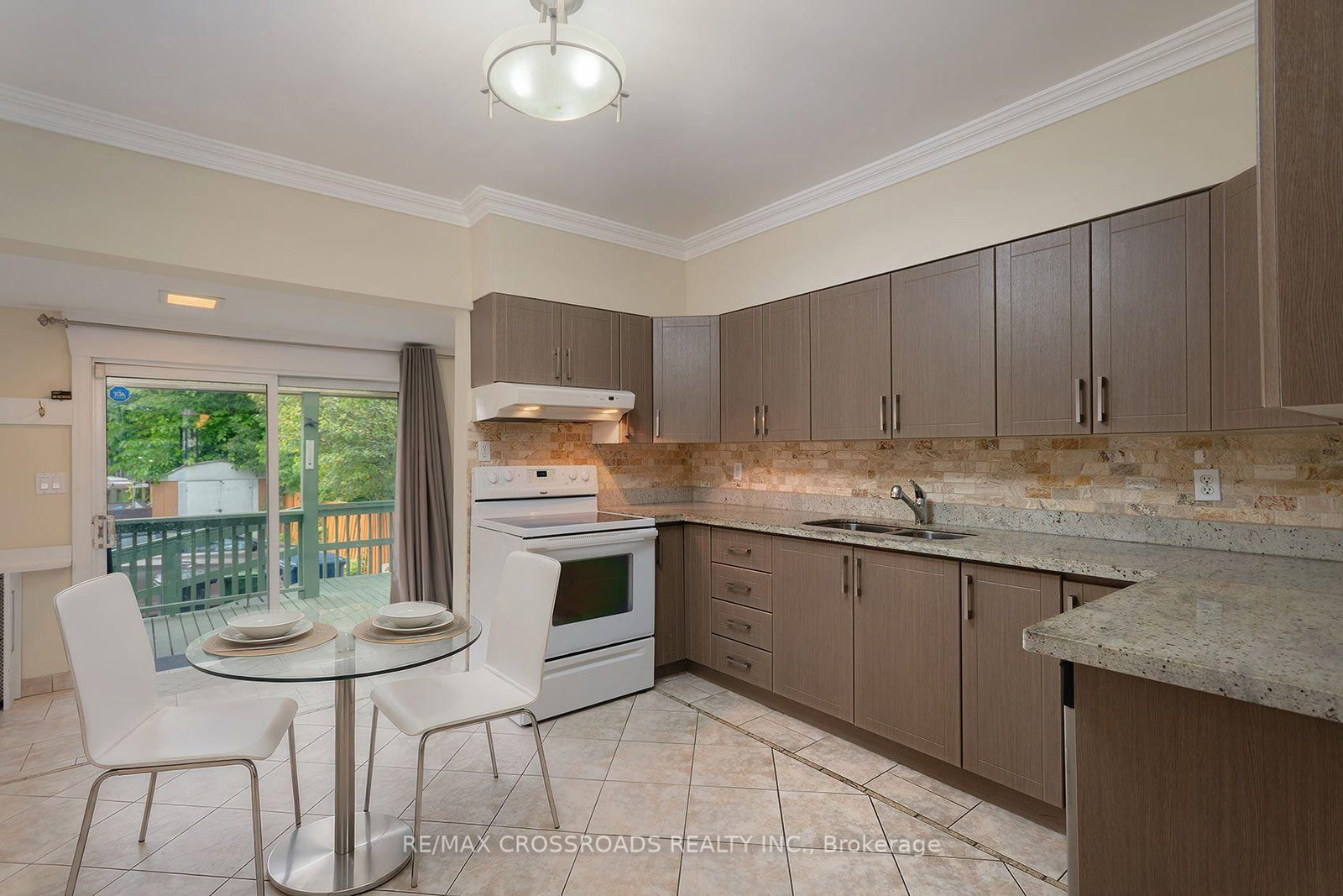 218 Gledhill Avenue • Toronto, ON photo 10