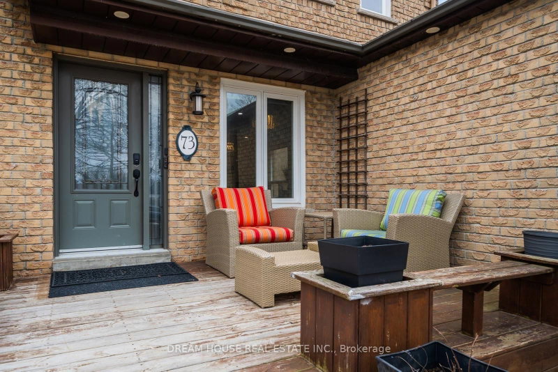 73 Hewitt Crescent