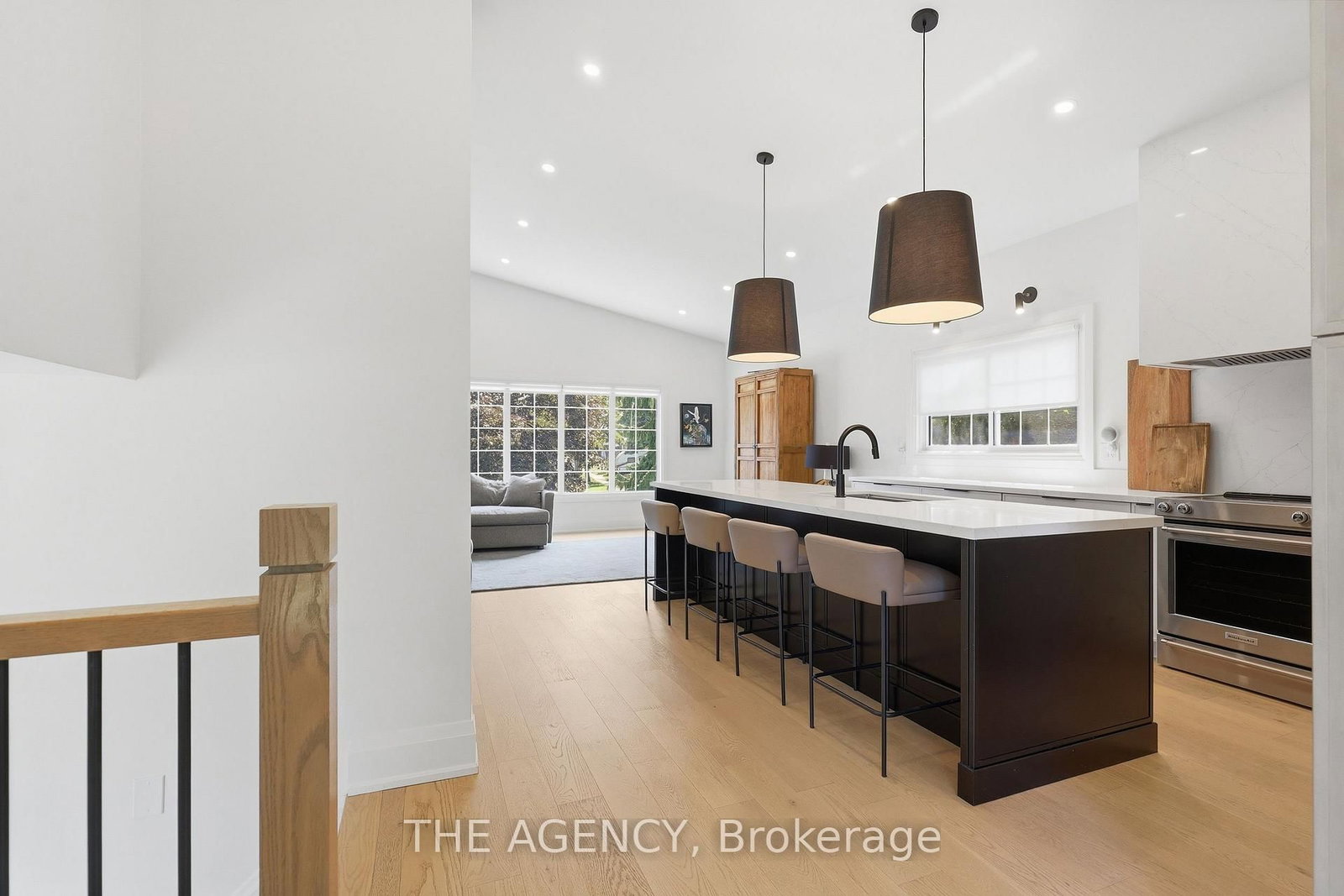 364 Adelaide Avenue E • Oshawa, ON photo 9