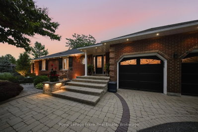 5 Craig Court • Clarington, ON photo 4