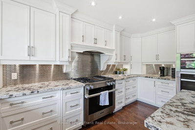 5 Craig Court • Clarington, ON photo 9