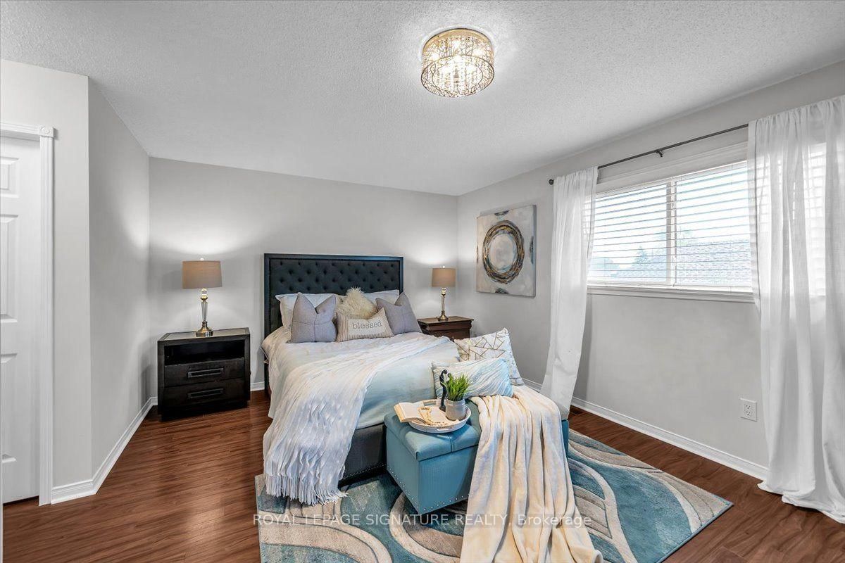 3 Griffen Place • Whitby, ON photo 21