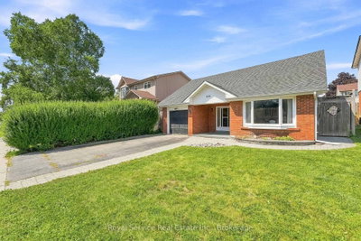 640 Hillcroft Street • Oshawa, ON photo 2