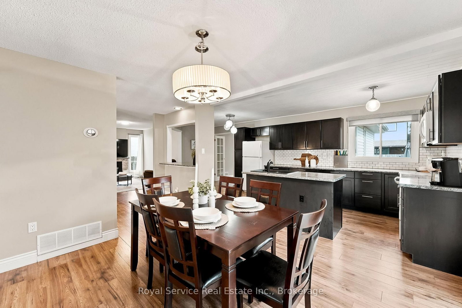 640 Hillcroft Street • Oshawa, ON photo 26