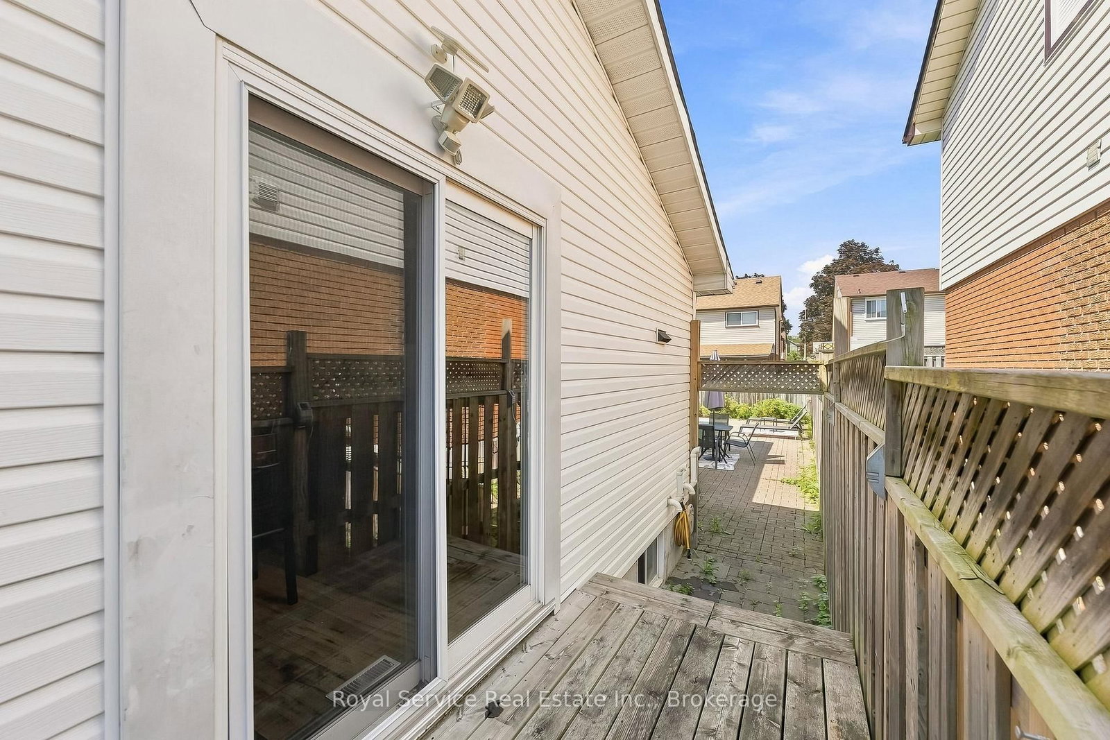 640 Hillcroft Street • Oshawa, ON photo 44