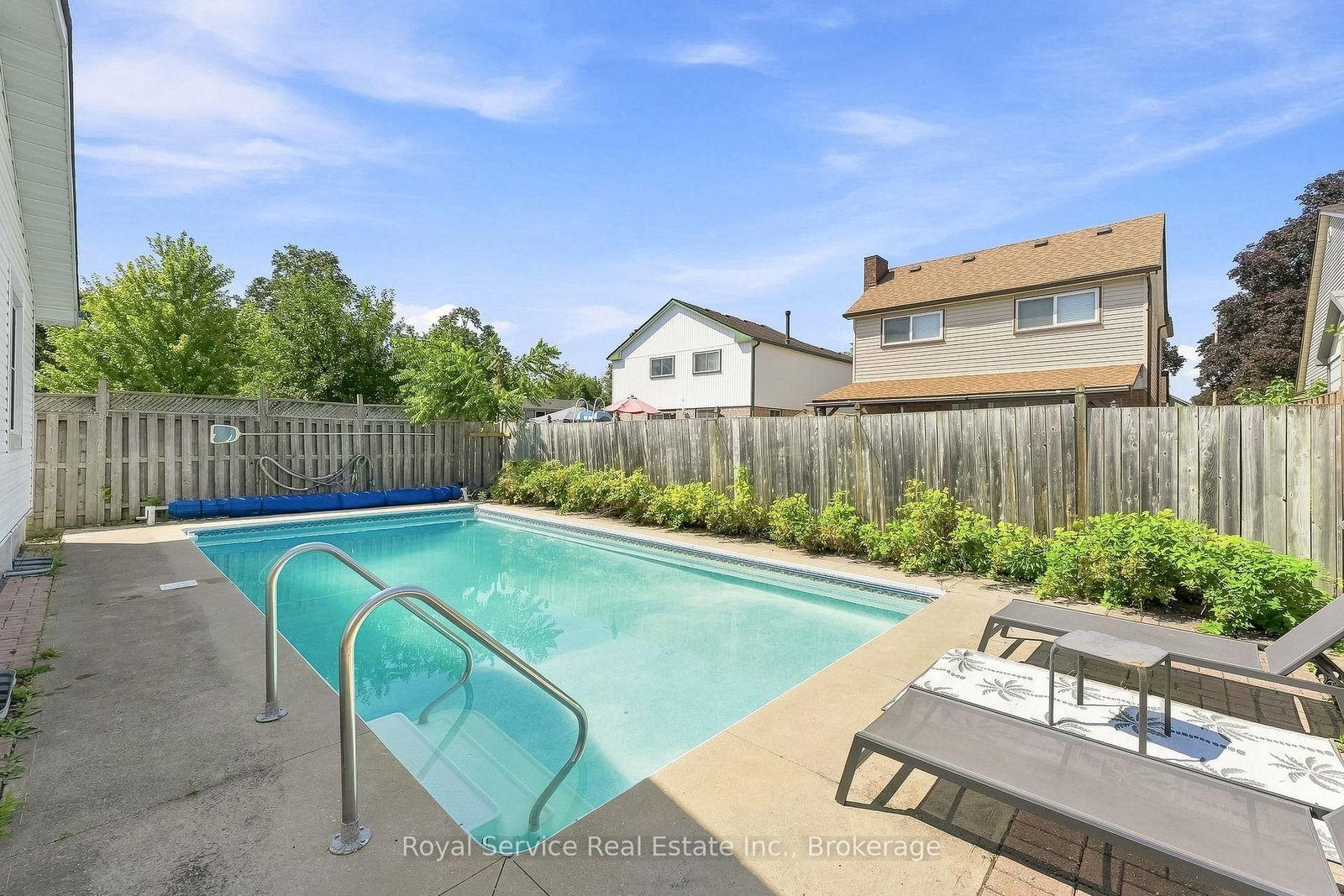 640 Hillcroft Street • Oshawa, ON photo 48