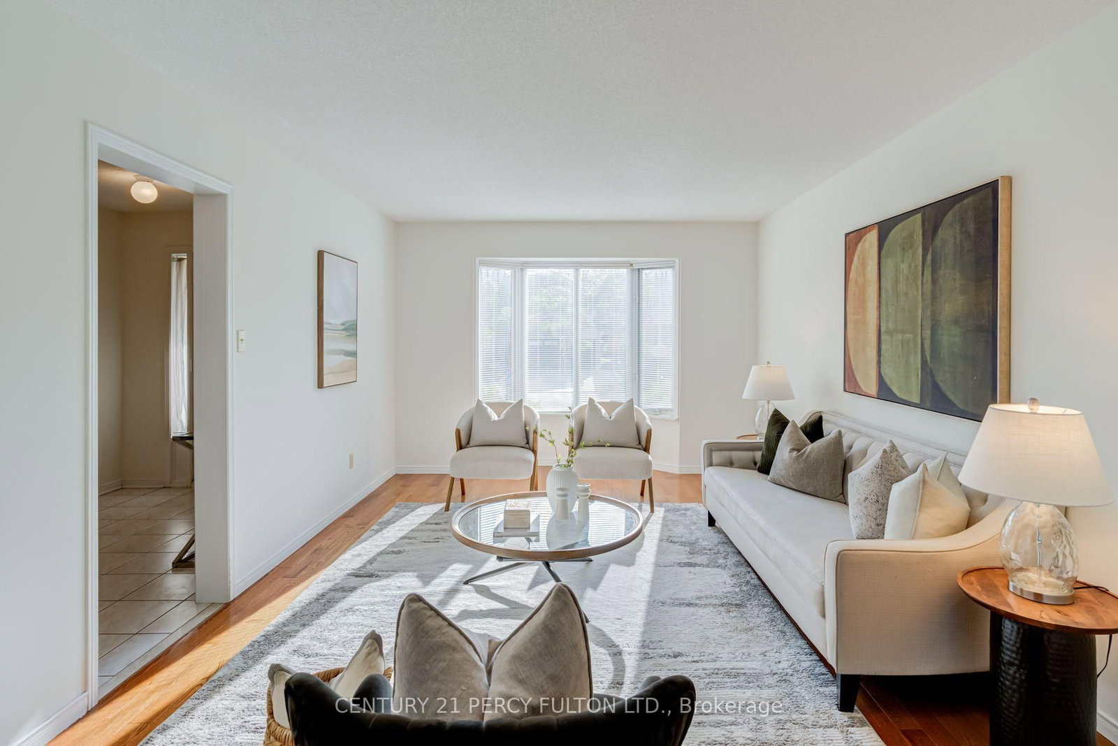 199 Fallingbrook Street • Whitby, ON photo 3