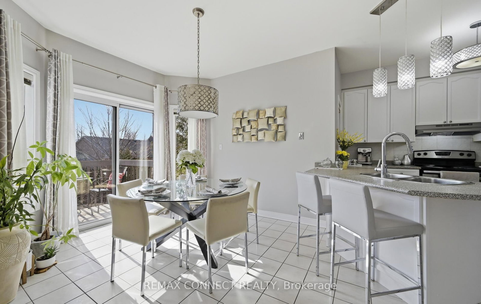 2361 Southcott Road • Pickering, ON photo 12