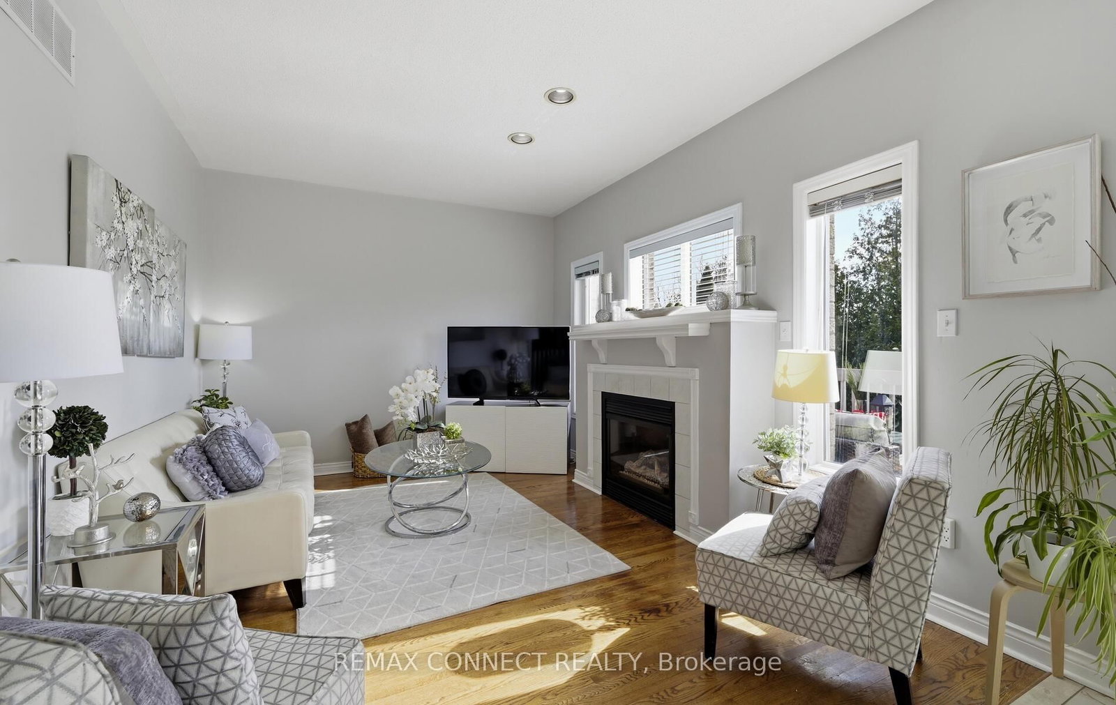 2361 Southcott Road • Pickering, ON photo 18