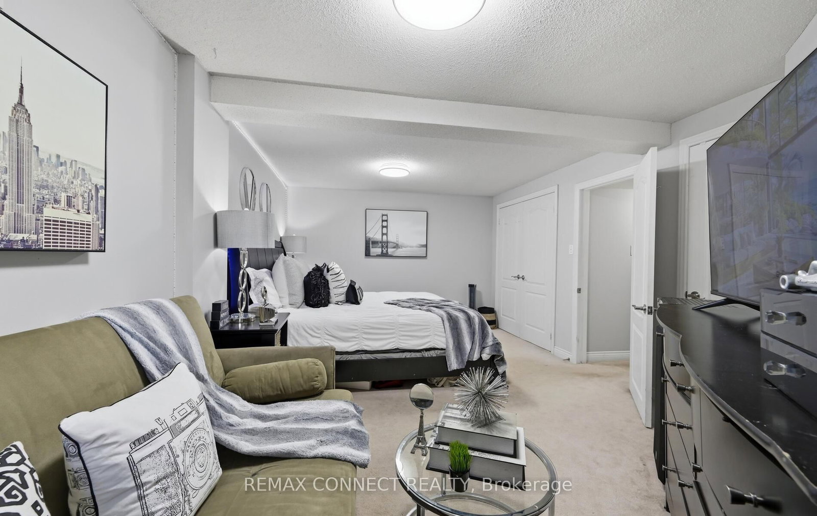 2361 Southcott Road • Pickering, ON photo 32