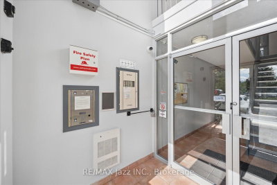 120 Aspen Springs Drive • #204 • Clarington, ON photo 5