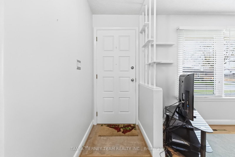 264 Baldwin St photo 5