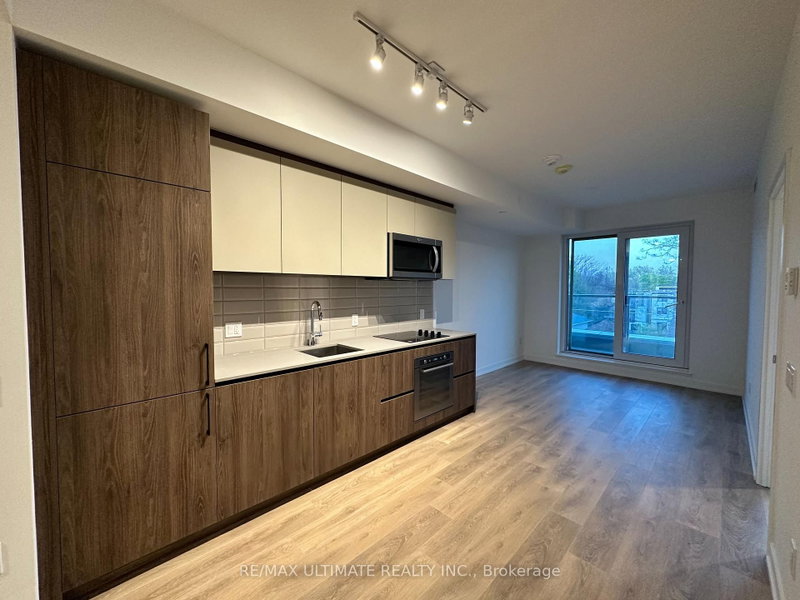 442 - 150 Logan Avenue