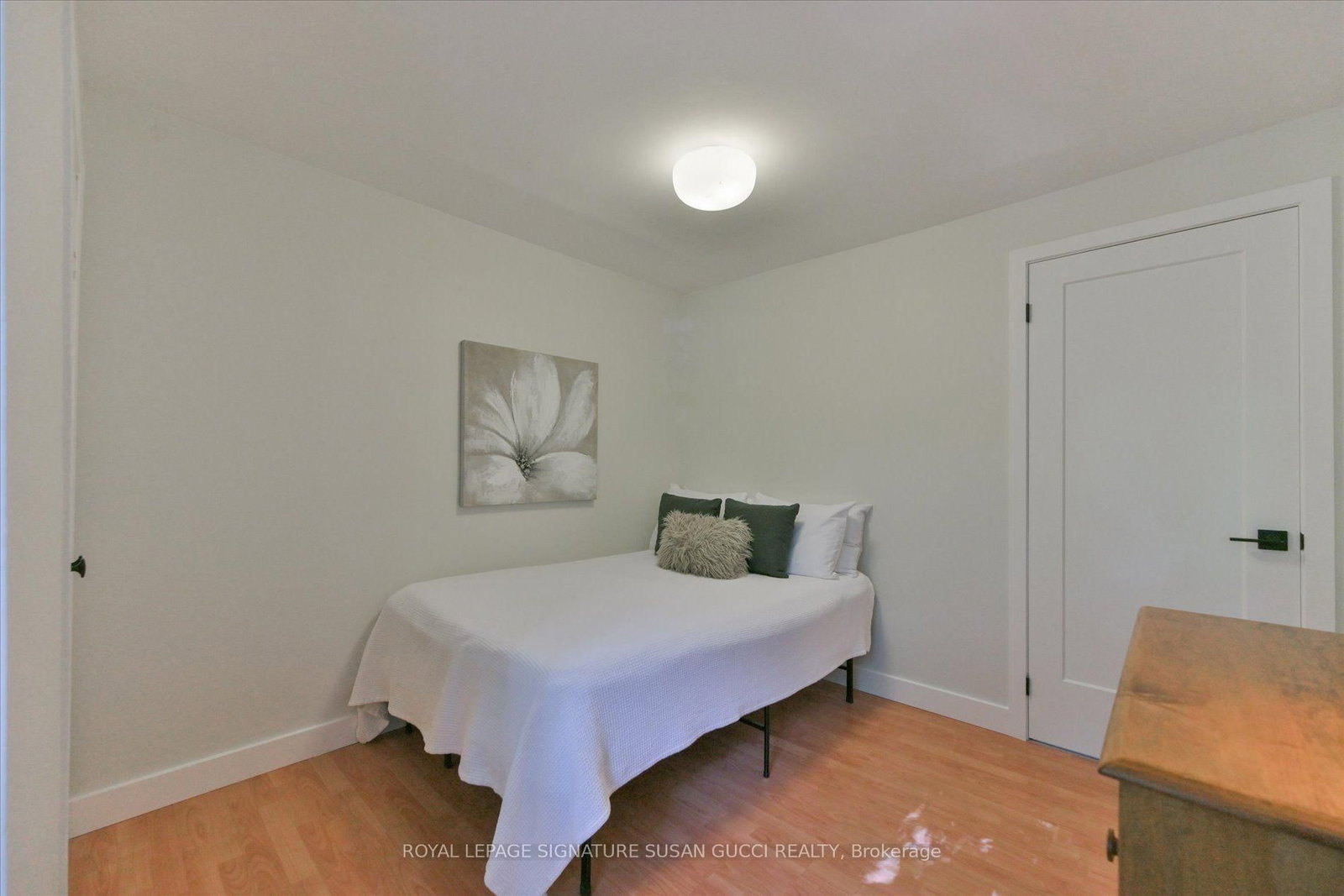 2 Sutherland Avenue • Toronto, ON photo 26
