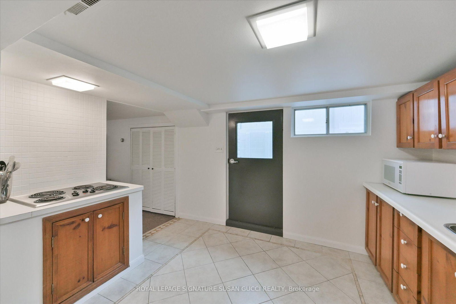 2 Sutherland Avenue • Toronto, ON photo 30