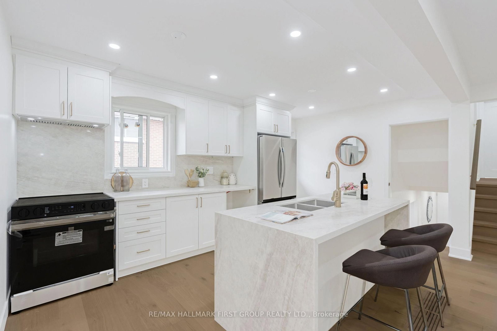 969 Applegrove Avenue • Oshawa, ON photo 10