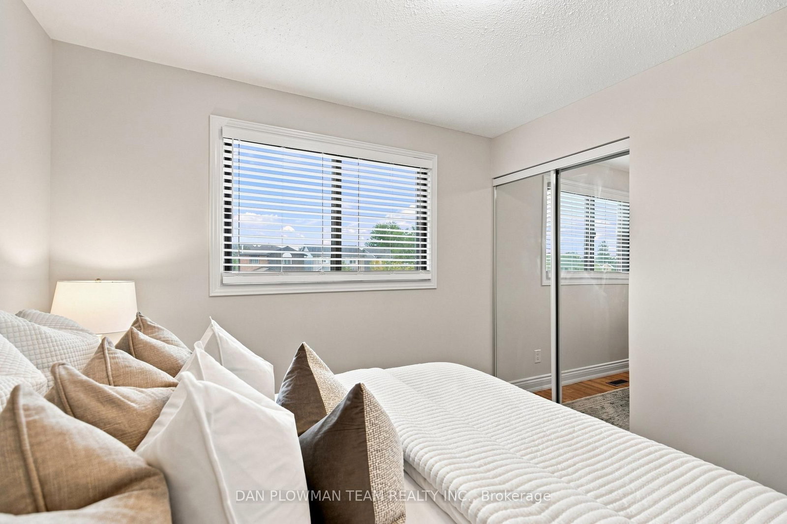 86 Barnes Drive • Ajax, ON photo 16