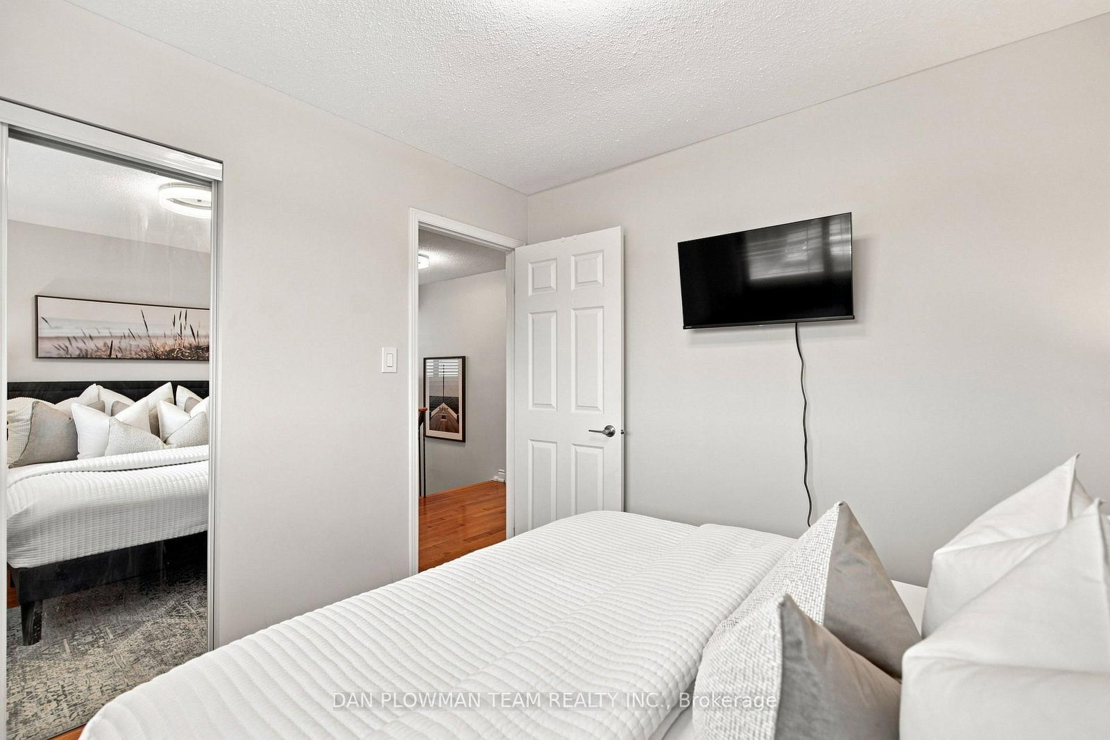 86 Barnes Drive • Ajax, ON photo 17