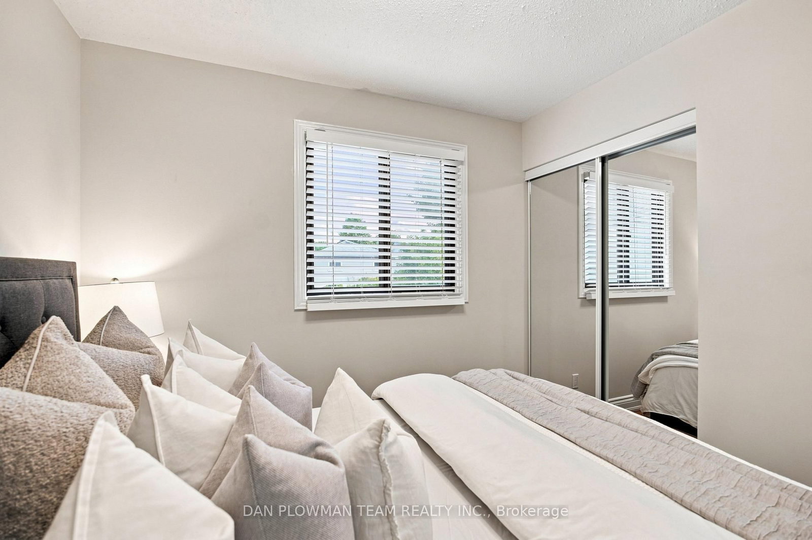 86 Barnes Drive • Ajax, ON photo 20