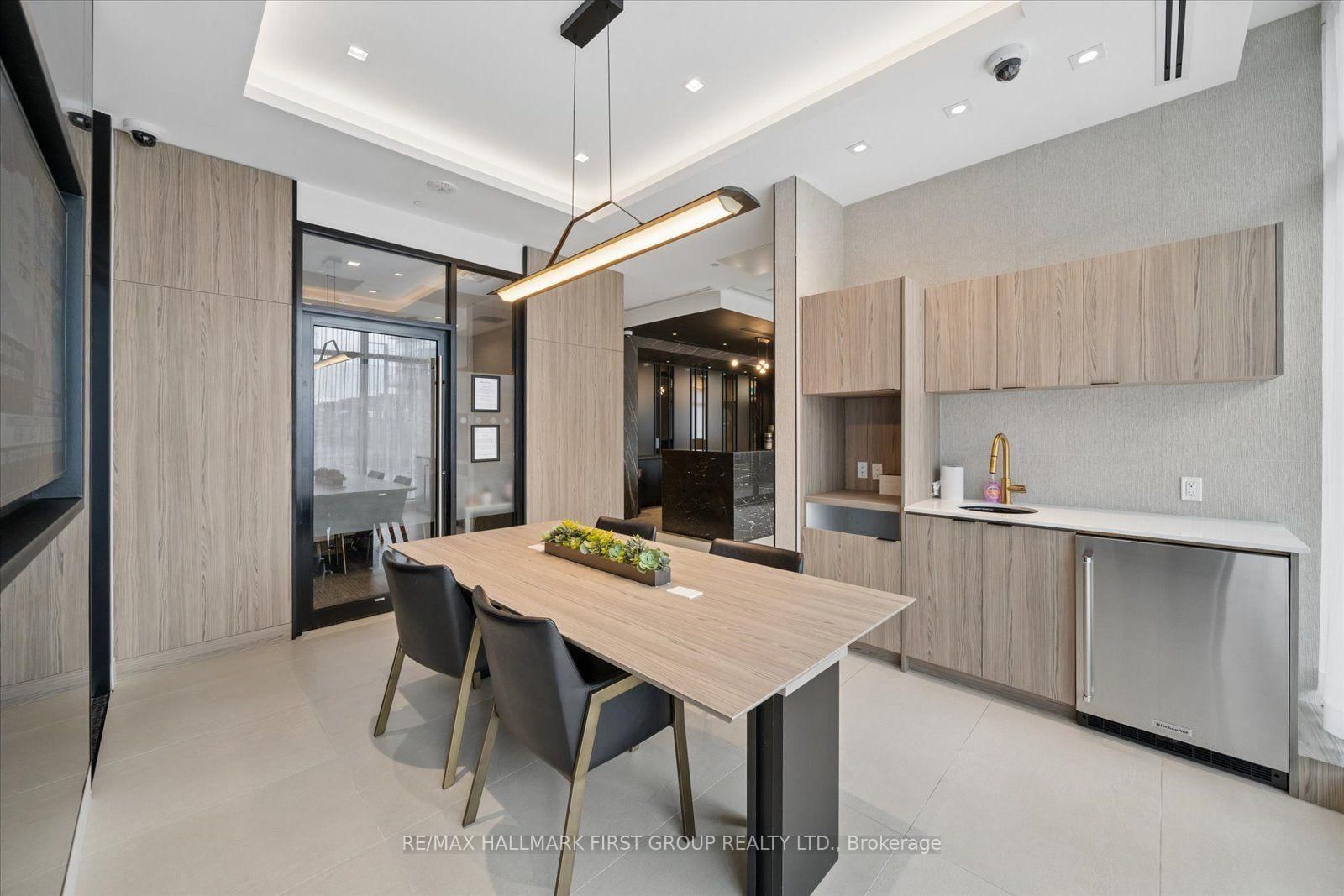 423-1612 Charles St, Whitby, view 36