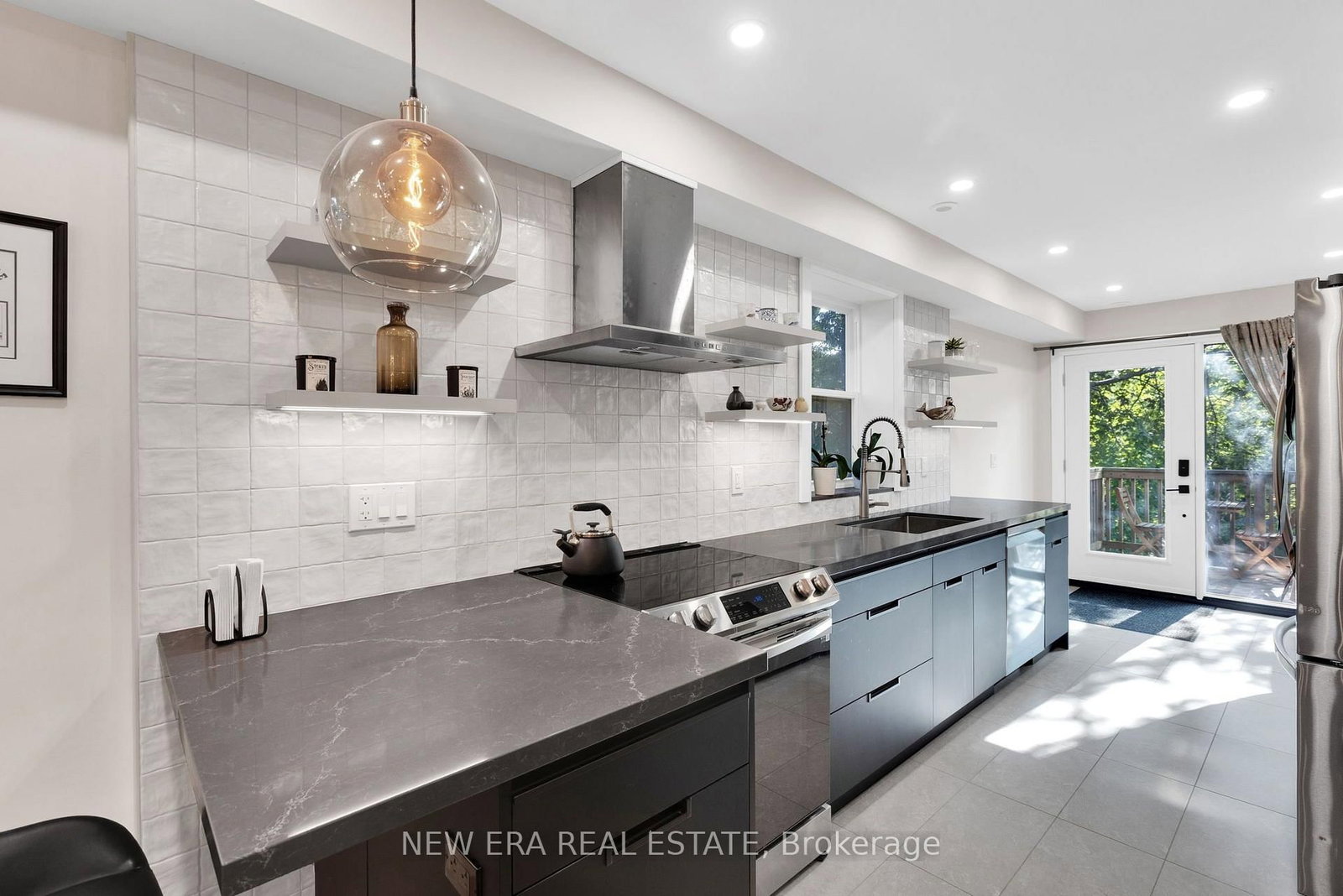 360 Woodbine Avenue • Toronto, ON photo 17