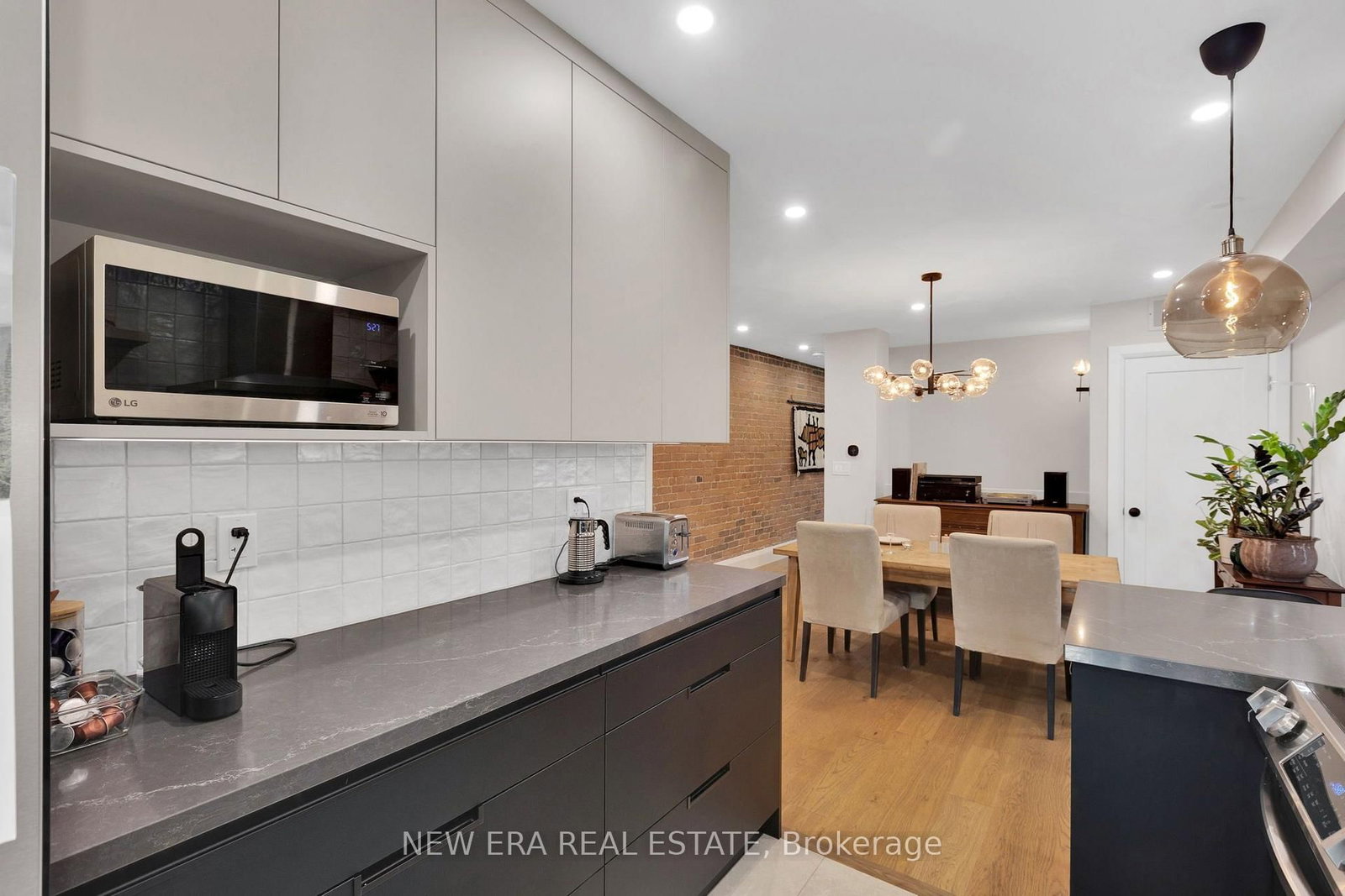 360 Woodbine Avenue • Toronto, ON photo 20