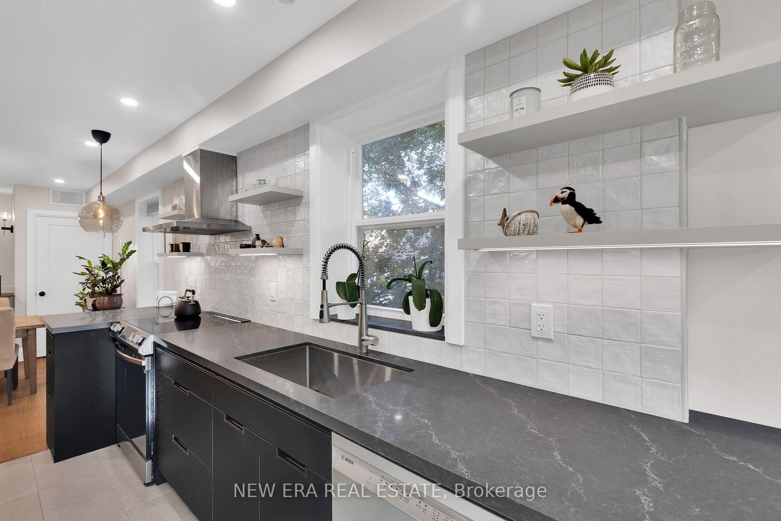 360 Woodbine Avenue • Toronto, ON photo 21