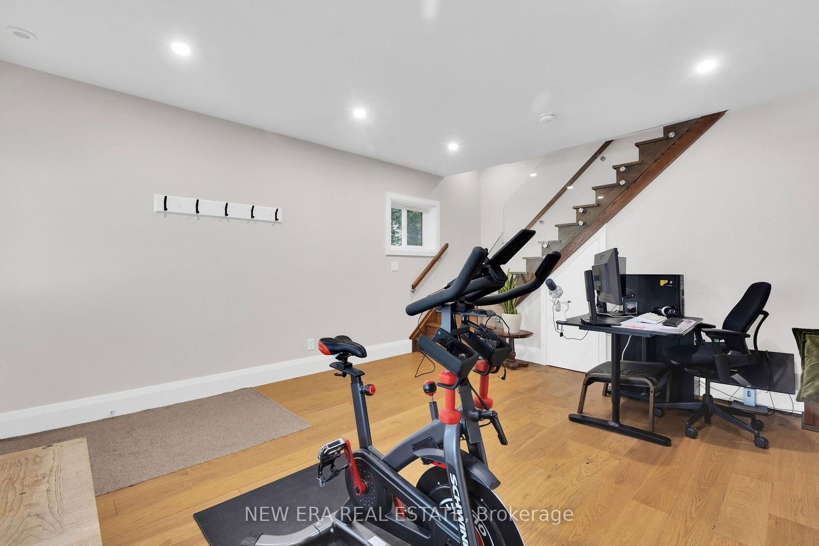 360 Woodbine Avenue • Toronto, ON photo 4