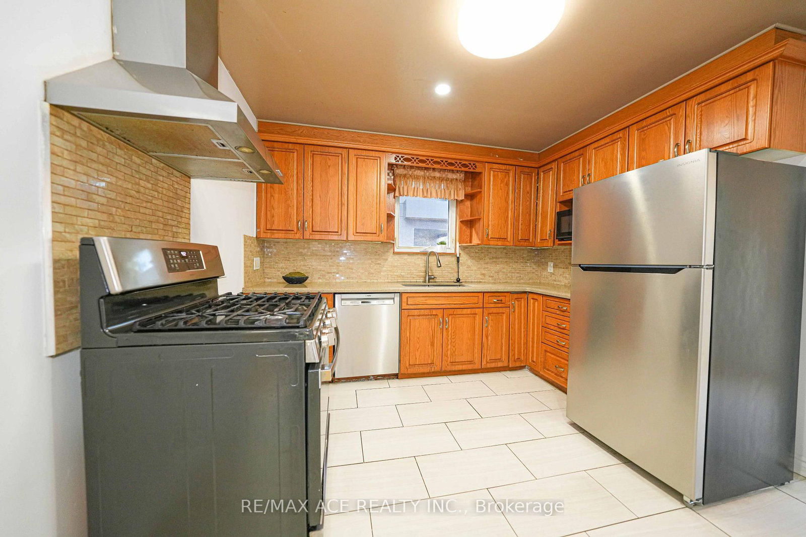 59 Lilian Drive • Toronto, ON photo 6