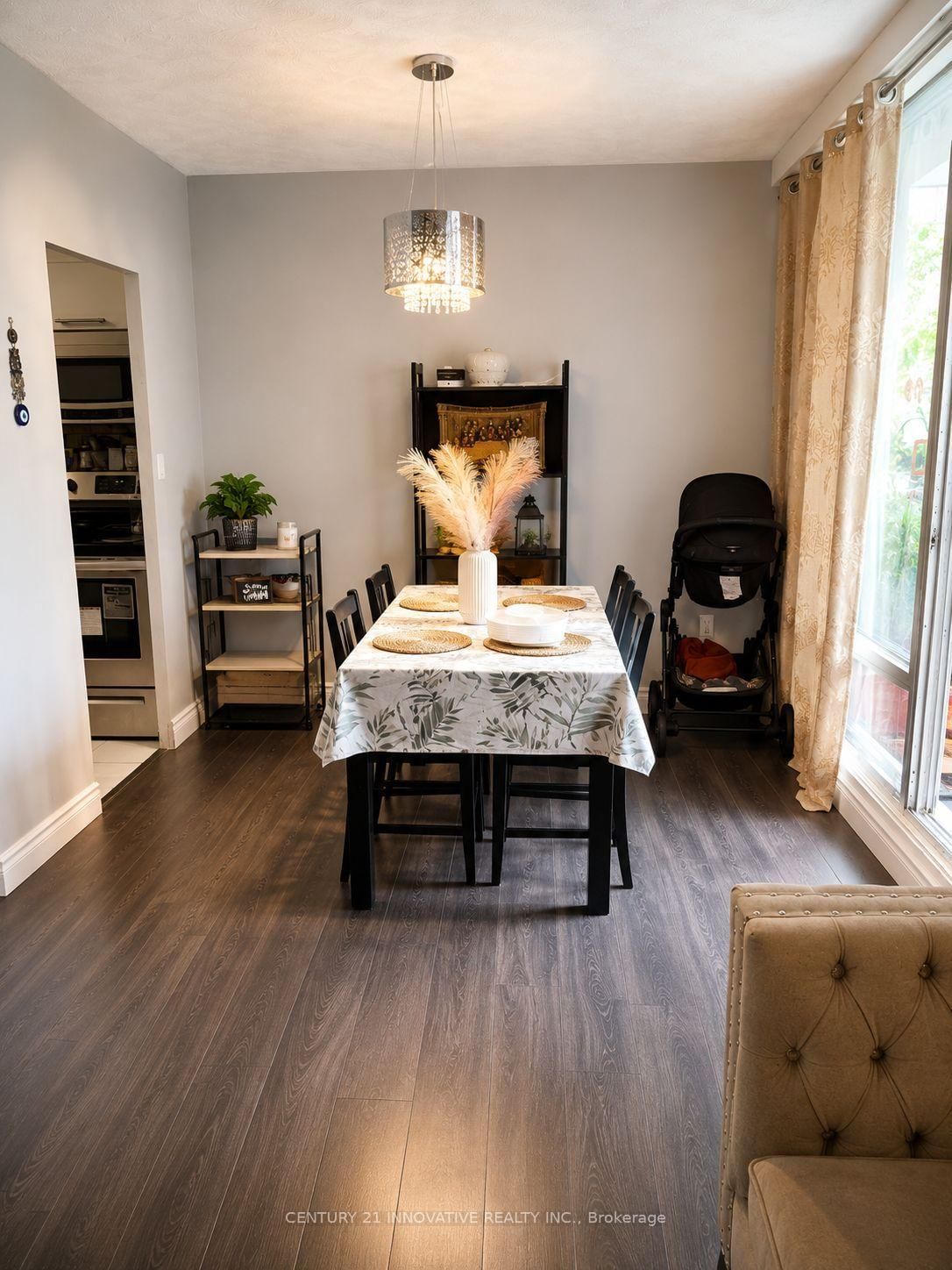 1 Massey Square • #609 • Toronto, ON photo 11