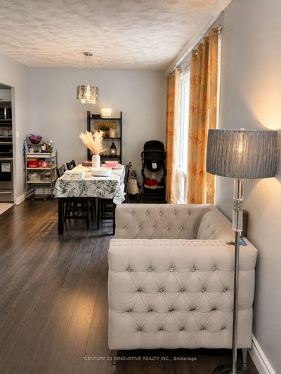 1 Massey Square • #609 • Toronto, ON photo 6